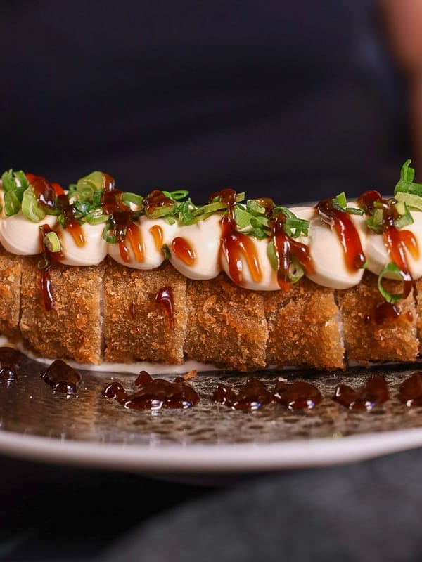 Hot roll com cream cheese e tarê